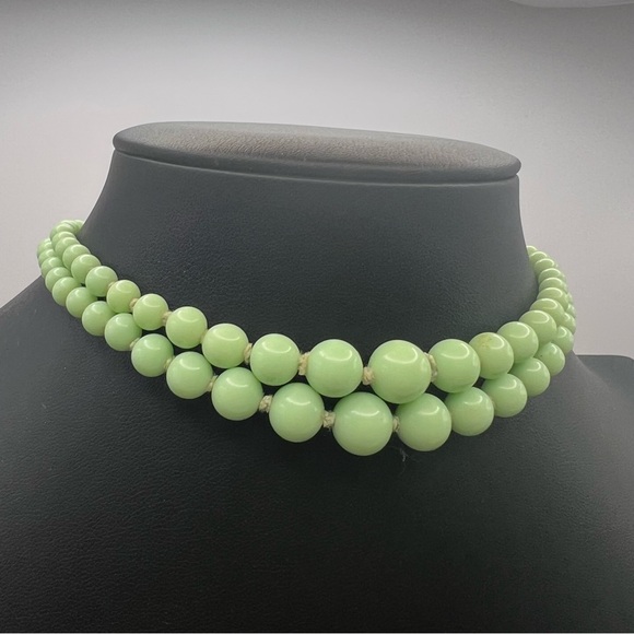 Japan Jewelry - Rare Japan Green Milk Glass 2 Strand Vintage Hand-Knotted Beads Choker Necklace
